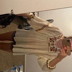 Max Studio embroidered peasant top